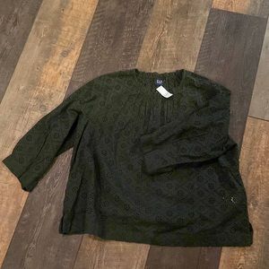 NWT Gap eyelet top size XL dark green